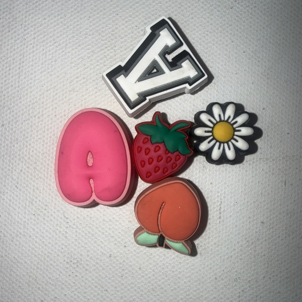 Crocs Jibbitz Charms Pink Bubble A White Letter Peach Flower Strawberry Lot Of 5